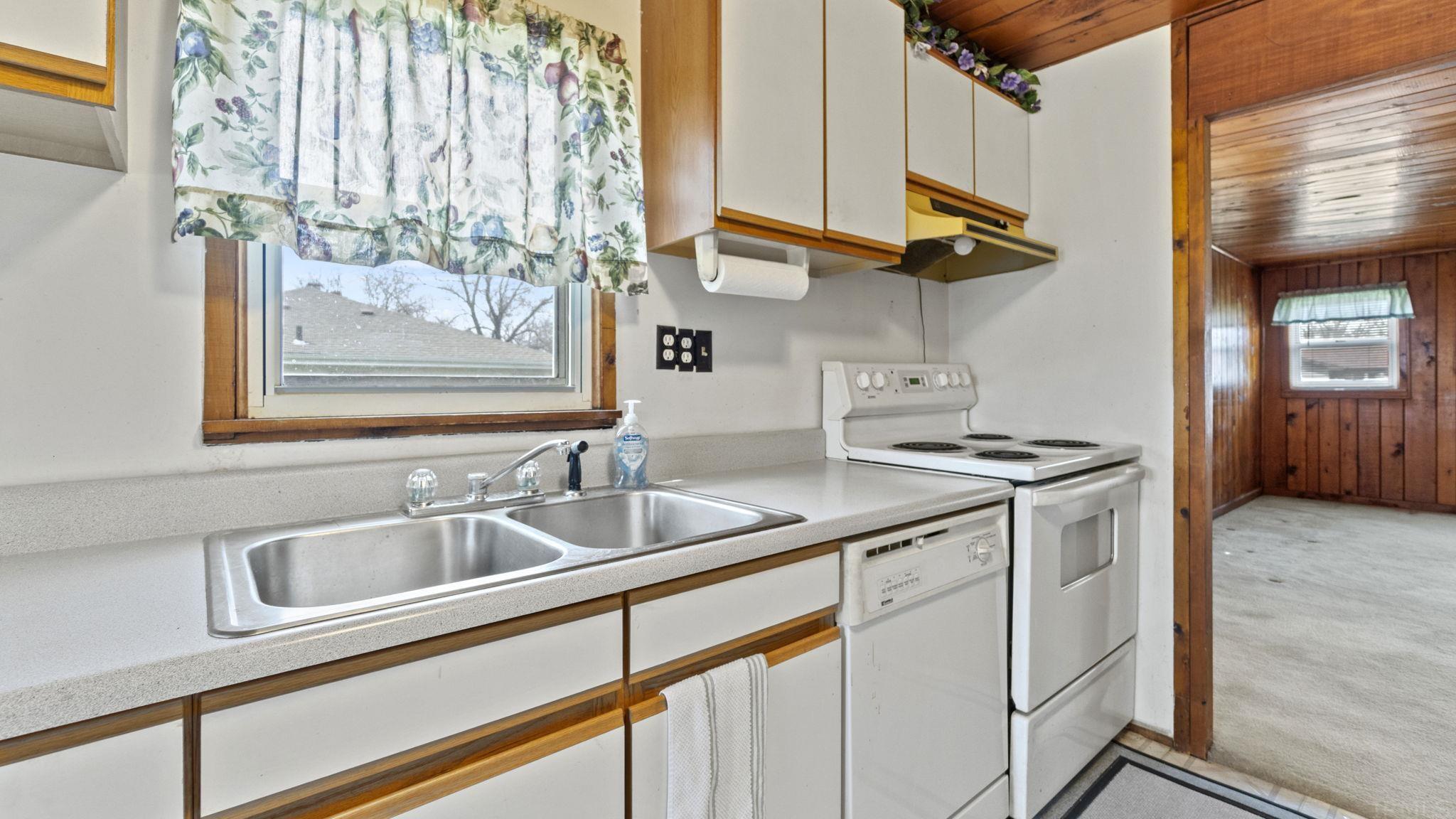 205 Worth Road Auburn, IN 46706 - Photo 9 of 22 Gallery Image 9