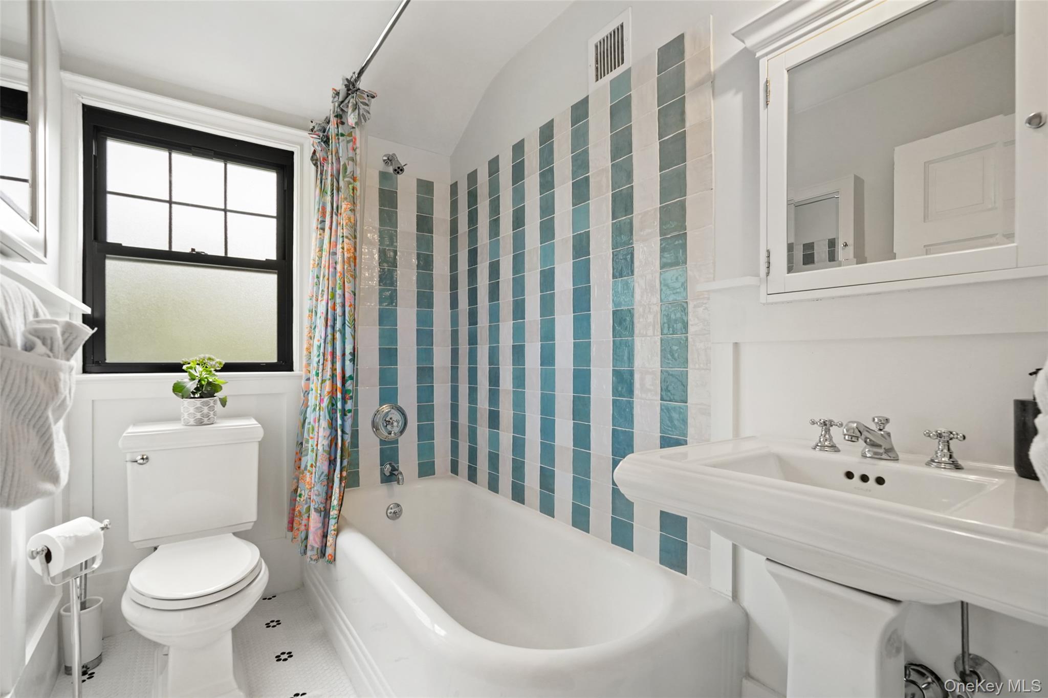 29 Wellyn Road Bronxville, NY 10708 - Photo 20 of 27