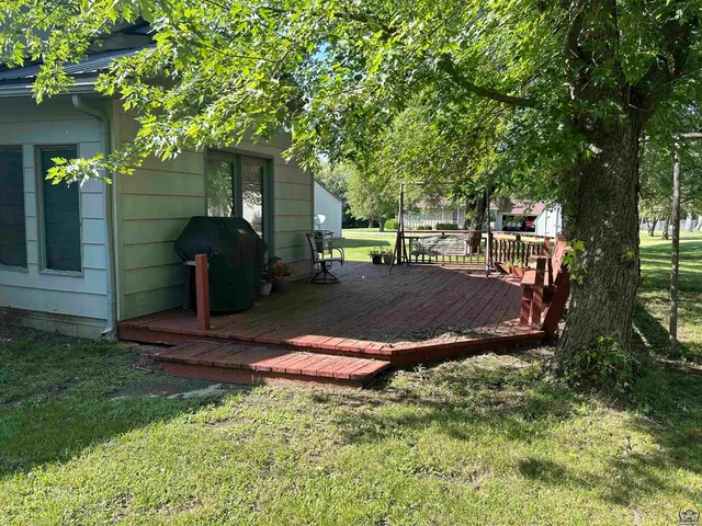 $139,900 | 608 4th Street, Madison, KS 66860