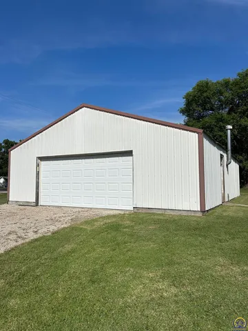 $139,900 | 608 4th Street, Madison, KS 66860