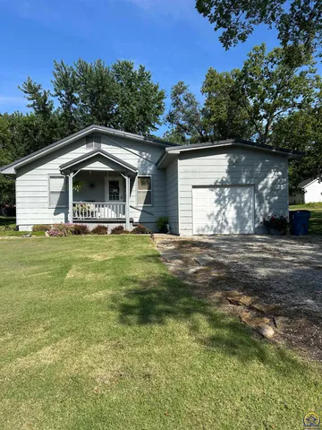 $139,900 | 608 4th Street, Madison, KS 66860