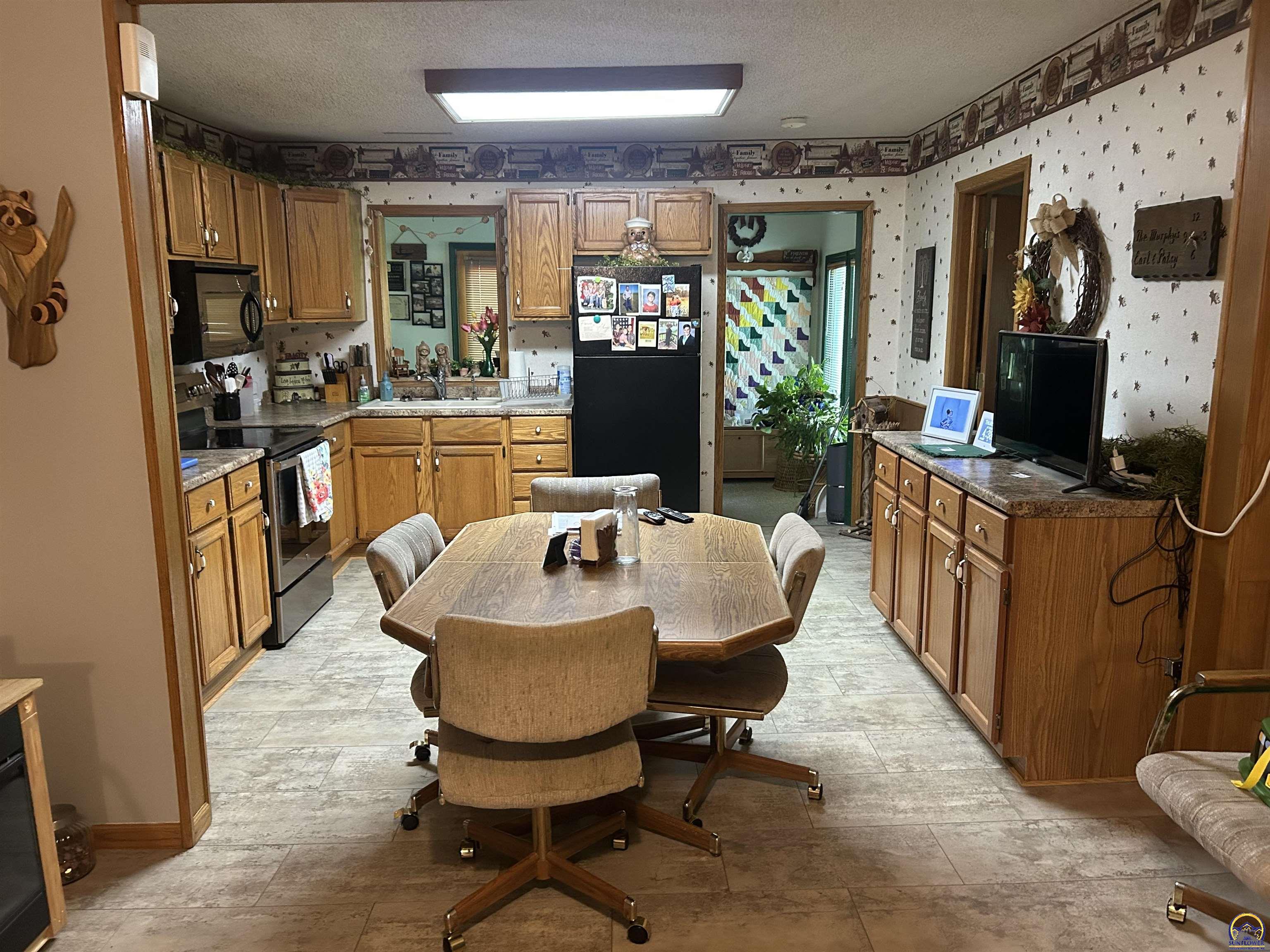 608 4th Street Madison, KS 66860 - Photo 6 of 24