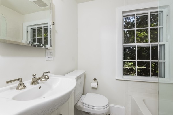 118 Grapevine Road Wenham, MA 01984 - Photo 11 of 19 Gallery Image 11
