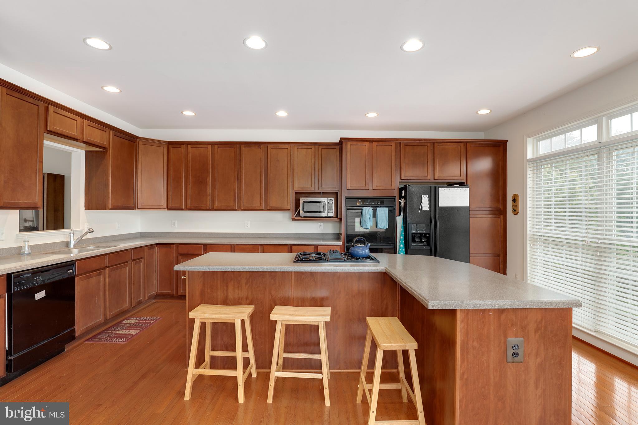 25862 Commons Square Chantilly, VA 20152 - Photo 15 of 42