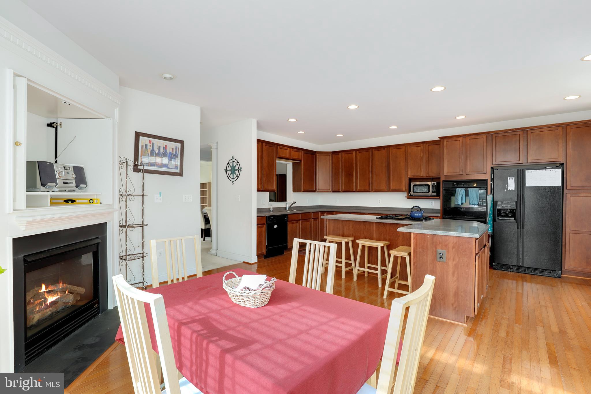 25862 Commons Square Chantilly, VA 20152 - Photo 23 of 42