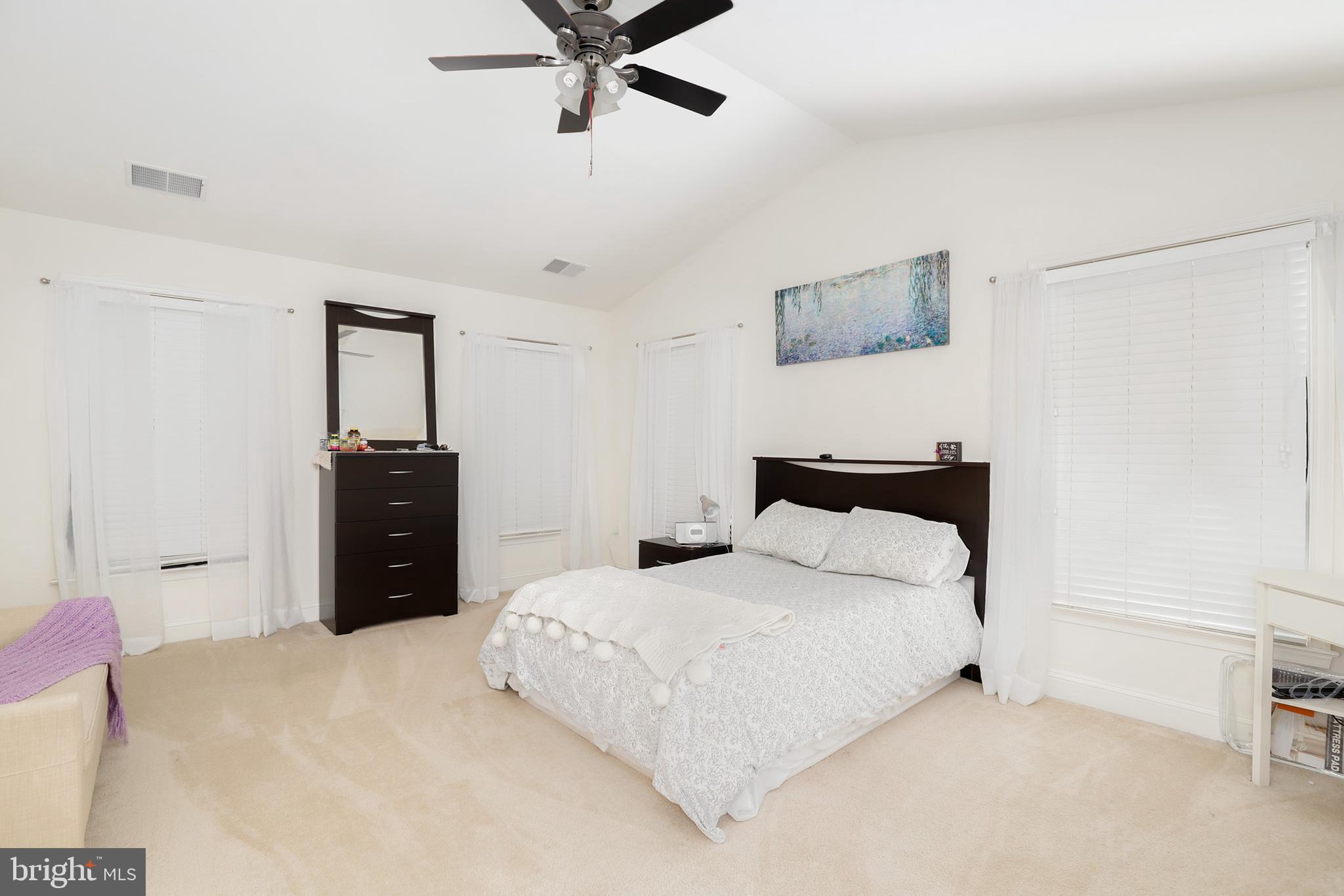 25862 Commons Square Chantilly, VA 20152 - Photo 28 of 42