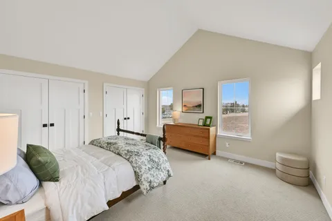 $865,000 | 498 Bastle Wynd Port, Unit 10, Port Washington, WI 53074