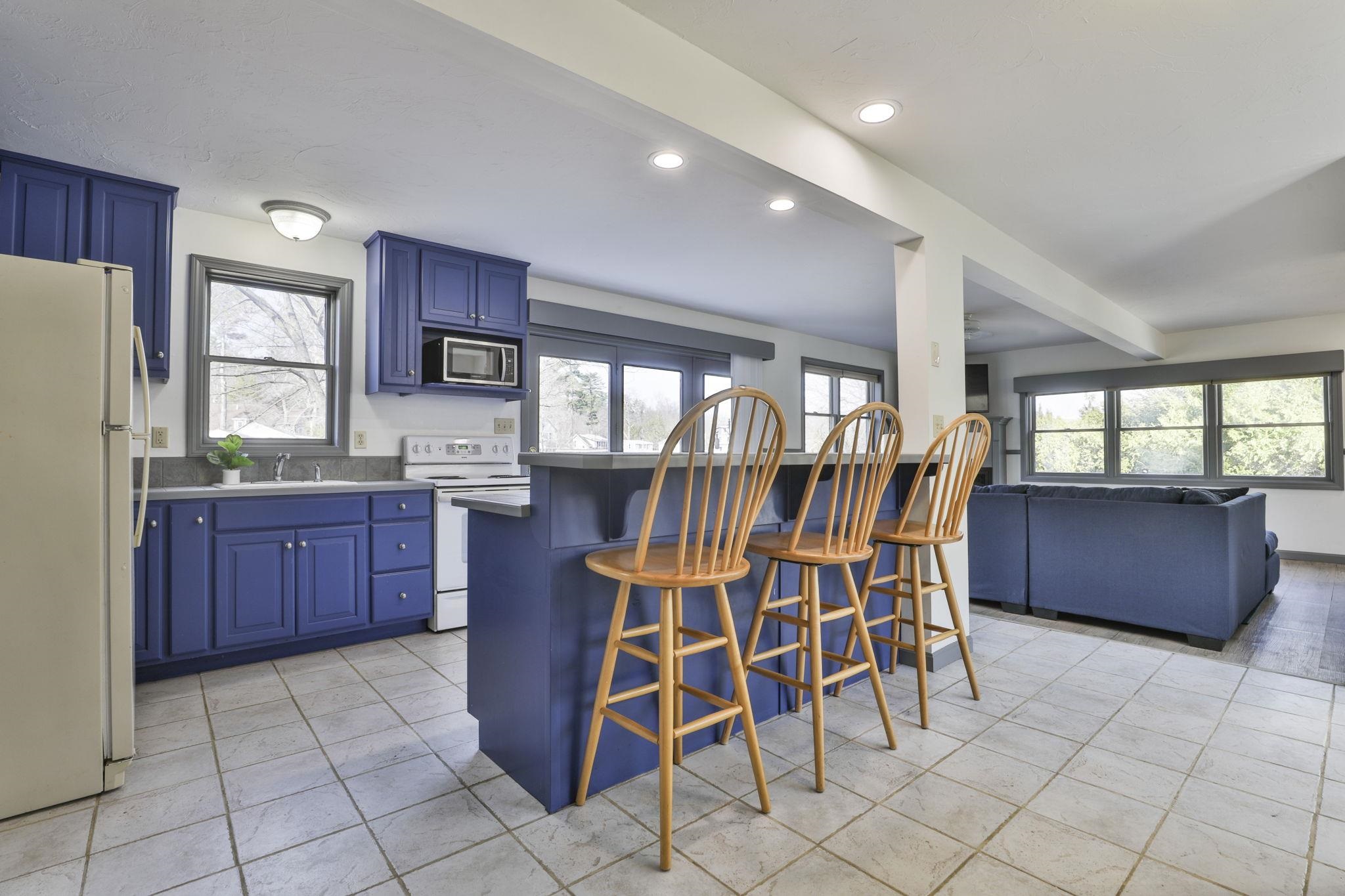 105 Conleys Grove Road Derry, NH 03038 - Photo 22 of 40