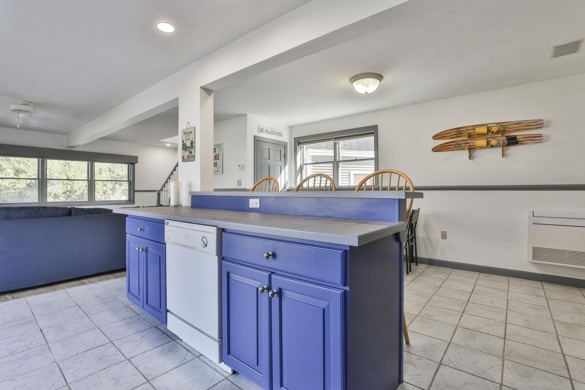 105 Conleys Grove Road Derry, NH 03038 - Photo 24 of 40