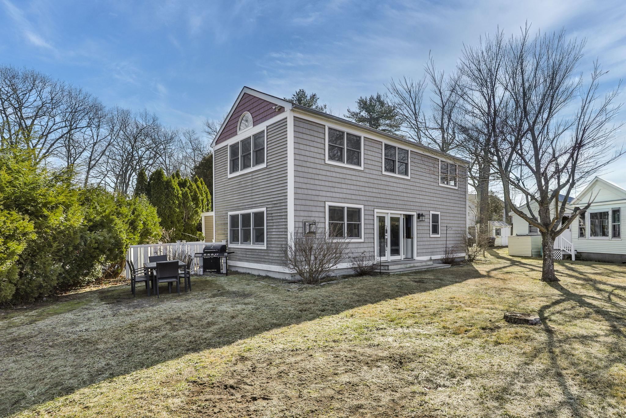 105 Conleys Grove Road Derry, NH 03038 - Photo 6 of 40