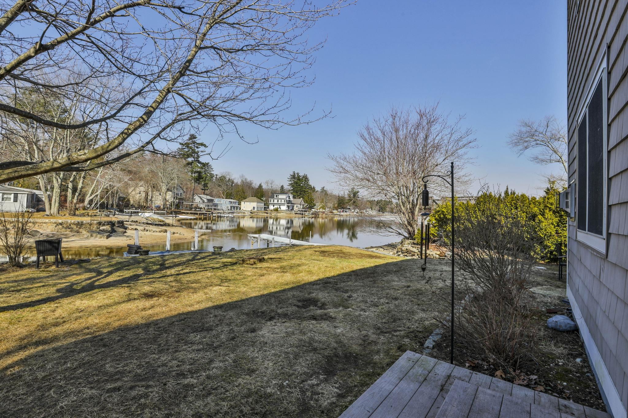 105 Conleys Grove Road Derry, NH 03038 - Photo 8 of 40