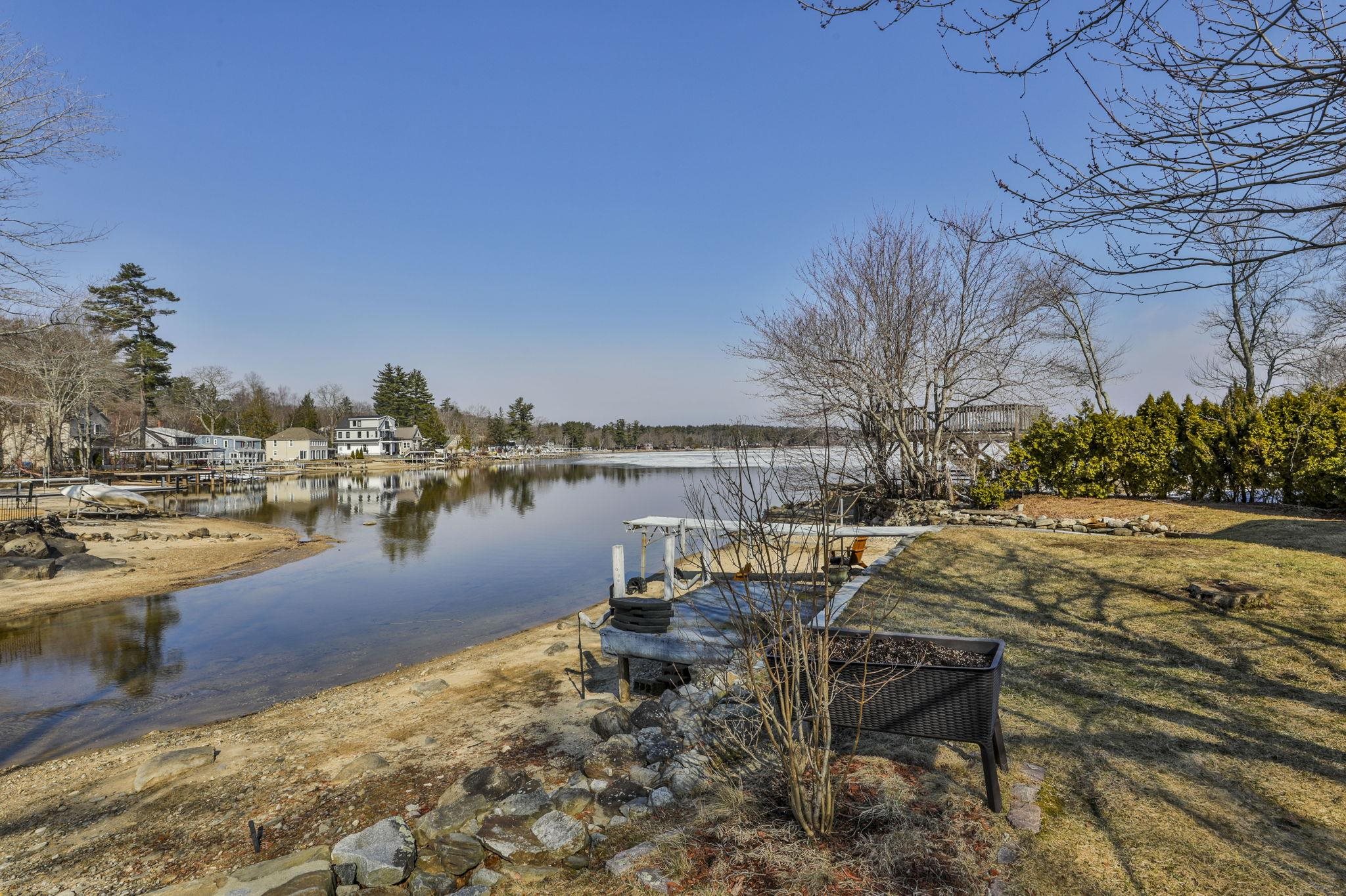 105 Conleys Grove Road Derry, NH 03038 - Photo 9 of 40