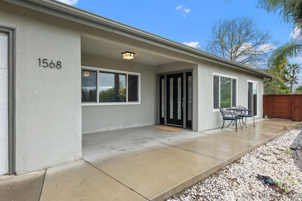 1568 Robyn Road Escondido, CA 92025 - Photo 2 of 25 Gallery Image 2