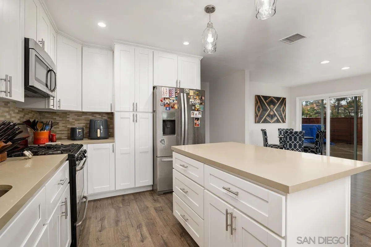 1568 Robyn Road Escondido, CA 92025 - Photo 6 of 25 Gallery Image 6