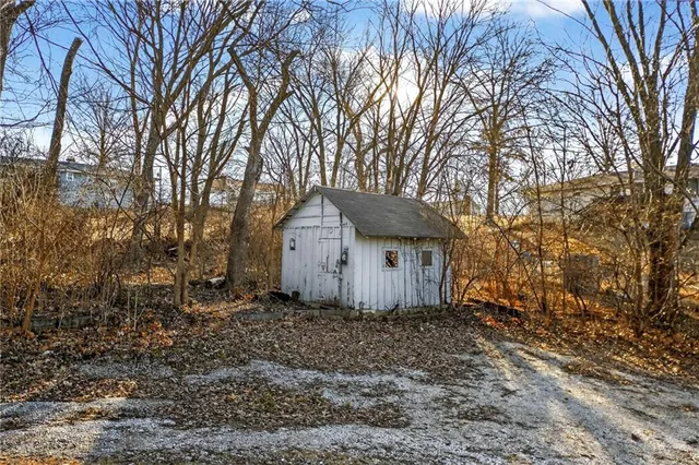 $283,000 | 5405 North Central Street, Kansas City, MO 64118