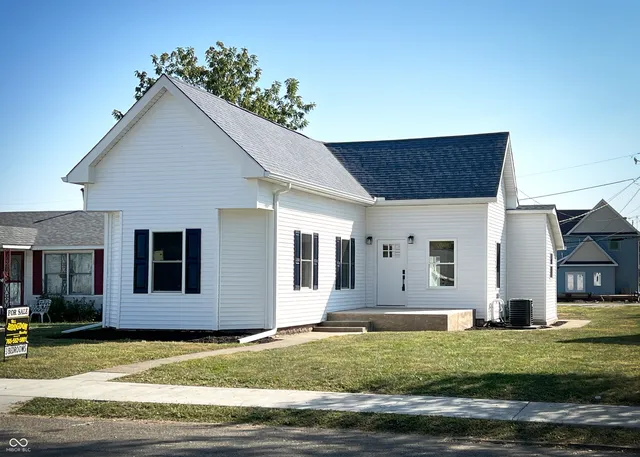 $185,000 | 719 North 14th Street, Elwood, IN 46036