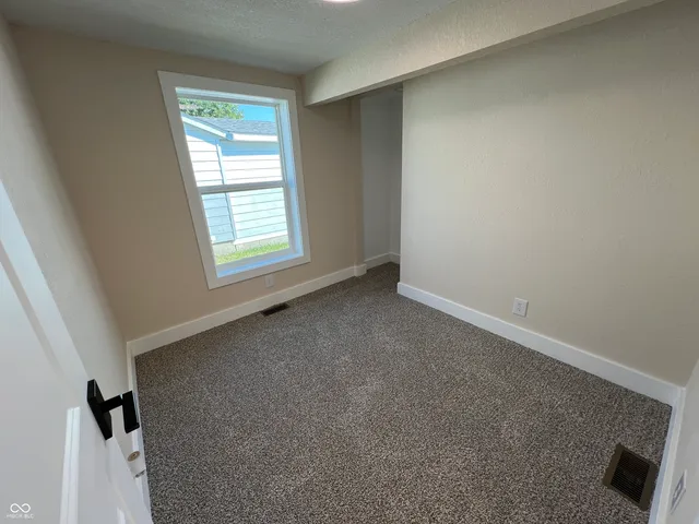 $185,000 | 719 North 14th Street, Elwood, IN 46036