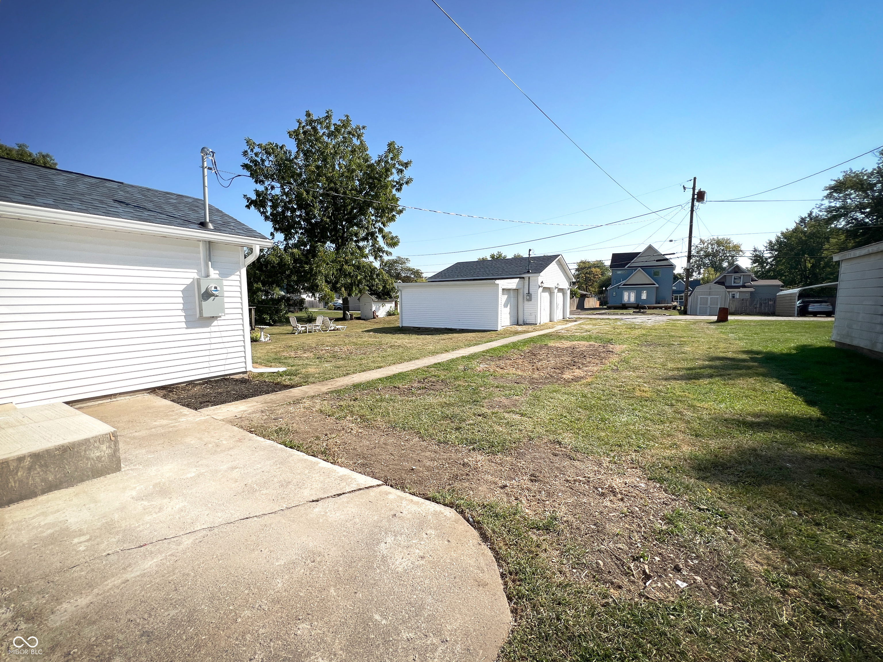 719 North 14th Street Elwood, IN 46036 - Photo 2 of 21