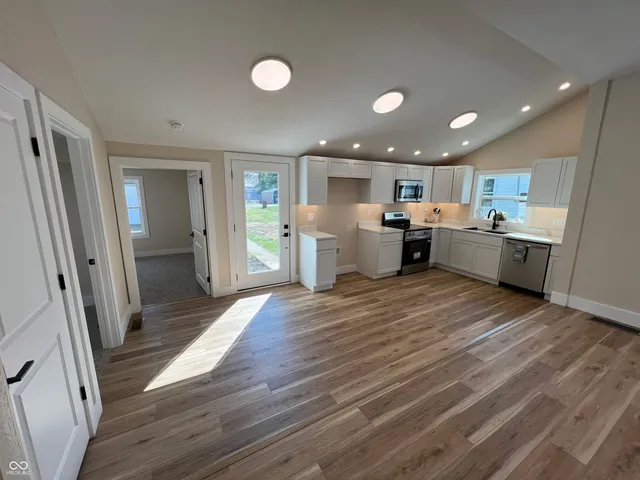 $185,000 | 719 North 14th Street, Elwood, IN 46036