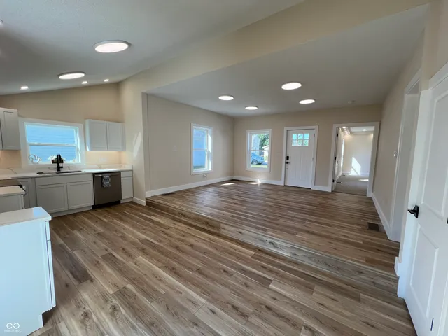 $185,000 | 719 North 14th Street, Elwood, IN 46036