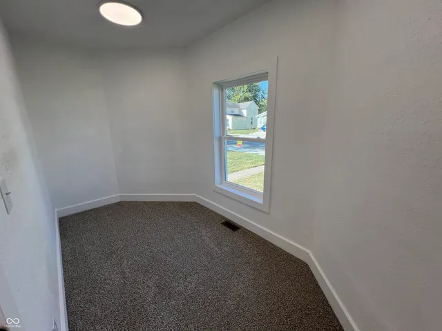 $185,000 | 719 North 14th Street, Elwood, IN 46036