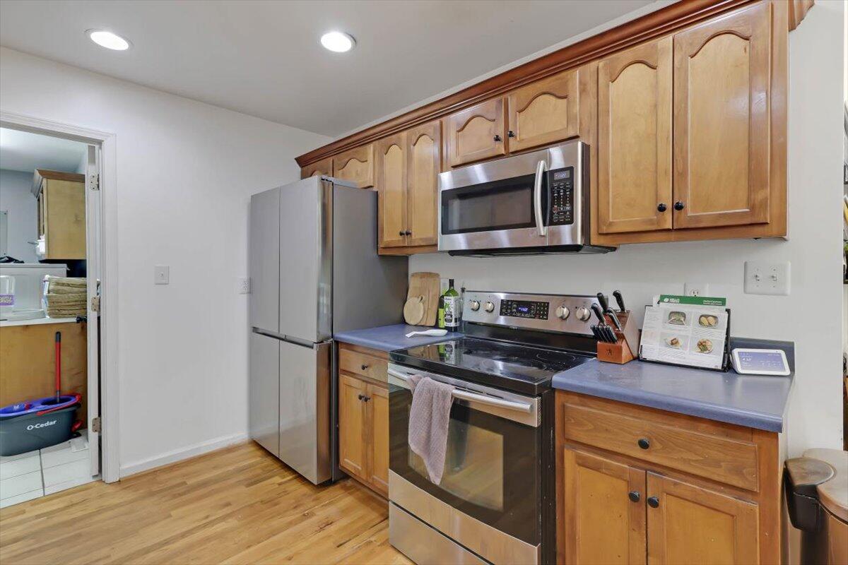2265 Little Bend Road Signal Mountain, TN 37377 - Photo 10 of 31 11-Kitchen