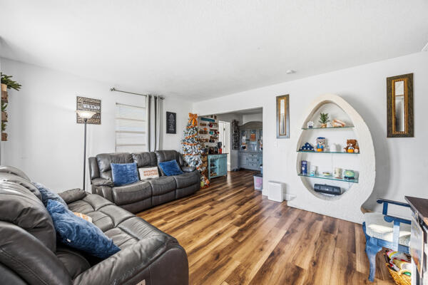 430 West 25th Street Riviera Beach, FL 33404 - Photo 6 of 43 430 living room