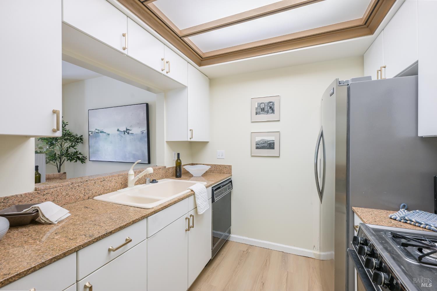 200 Deer Valley Road, Unit 2B San Rafael, CA 94903 - Photo 4 of 12