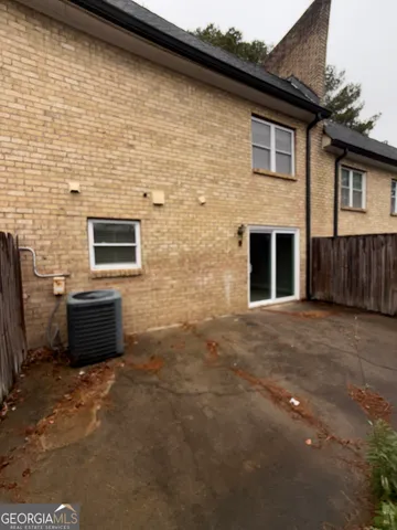 a car parked in front of a building