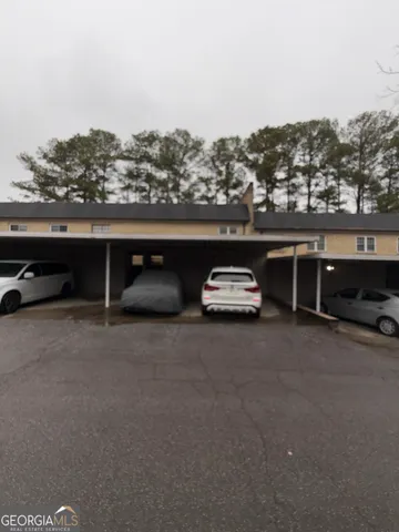 a car parked in a parking