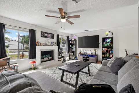 $294,500 | 2289 Southeast Carnation Avenue, Port St. Lucie, FL 34952