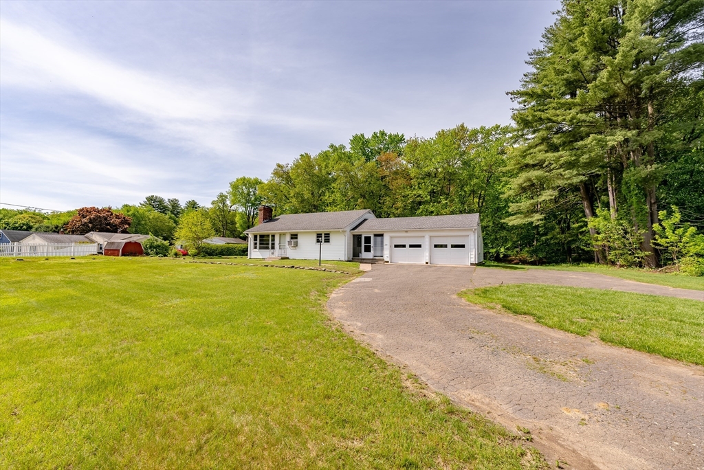 182 R Russell Road Westfield, MA 01085 - Photo 2 of 33 Gallery Image 2