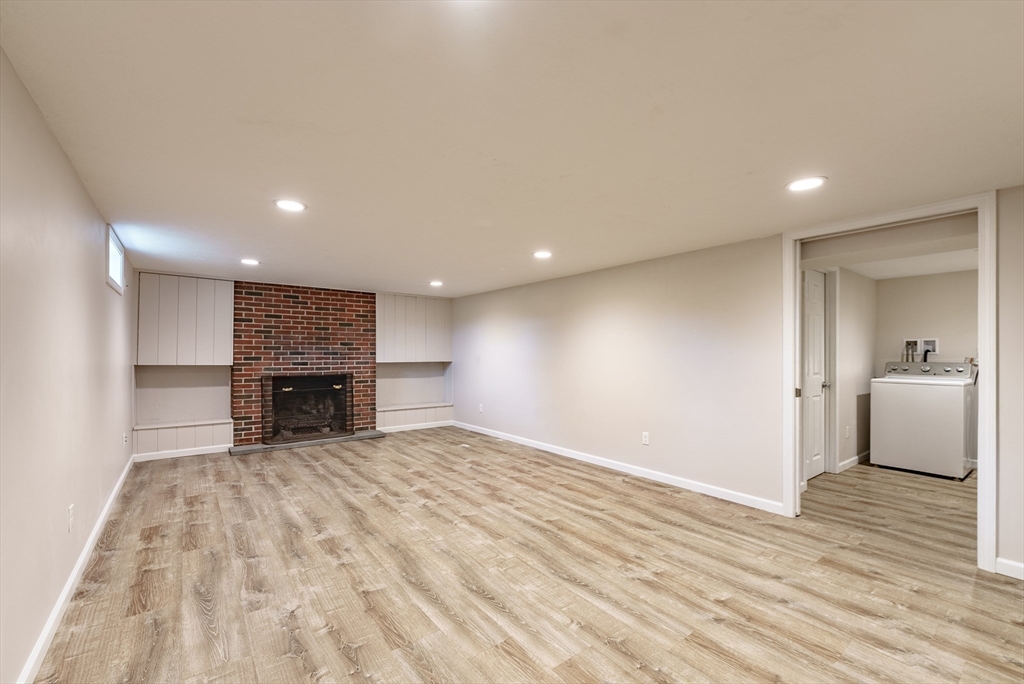 182 R Russell Road Westfield, MA 01085 - Photo 23 of 33 Gallery Image 23
