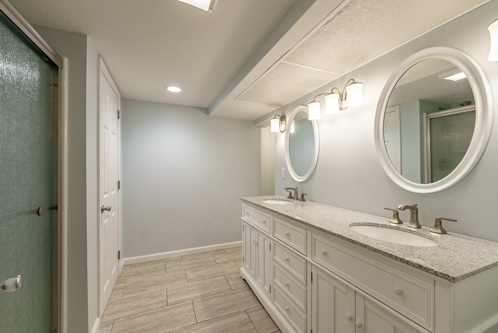 182 R Russell Road Westfield, MA 01085 - Photo 26 of 33 Gallery Image 26