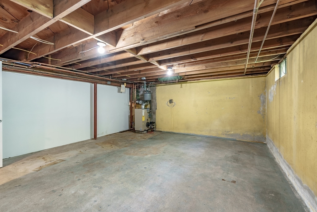182 R Russell Road Westfield, MA 01085 - Photo 27 of 33 Gallery Image 27