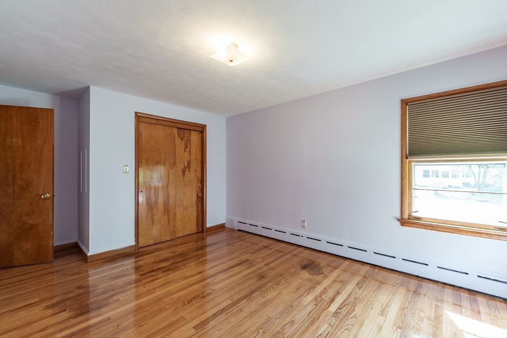 182 R Russell Road Westfield, MA 01085 - Photo 10 of 33 Gallery Image 10