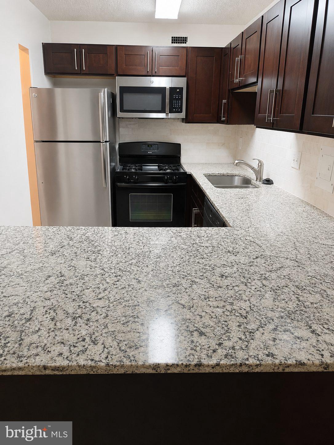 5225 Pooks Hill Road, Unit 1814S Bethesda, MD 20814 - Photo 2 of 7