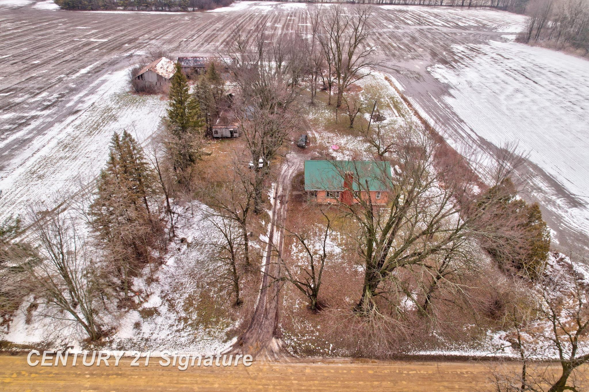 6370 Gunnell Road Millington, MI 48746 - Photo 30 of 43 50197152-ee6714d1-a660-472c-bd7a-704178cfecc6.JPG