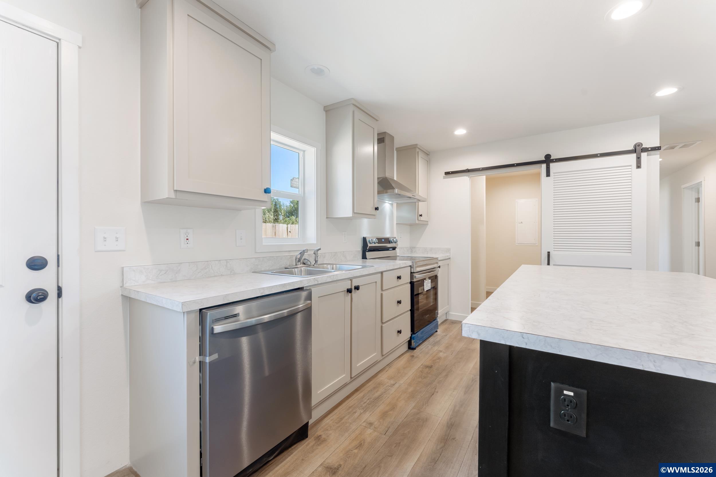 2012 18th Avenue Sweet Home, OR 97386 - Photo 6 of 21
