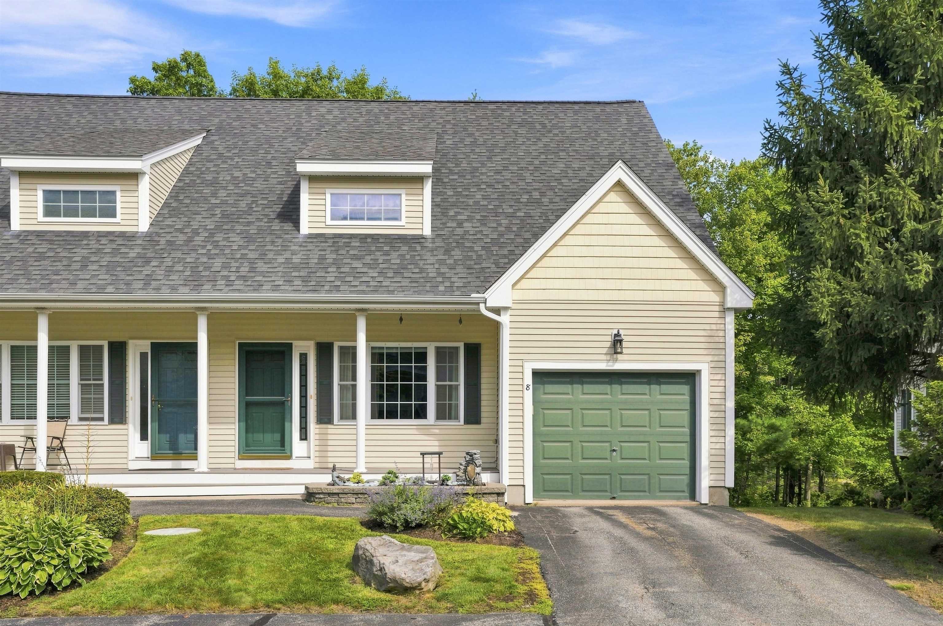 8 Locksley Lane Raymond, NH 03077 - Photo 2 of 24 Gallery Image 2