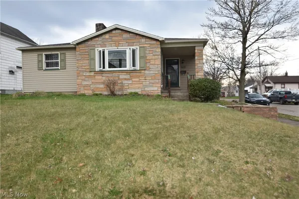 $145,900 | 189 Center Street, Struthers, OH 44471