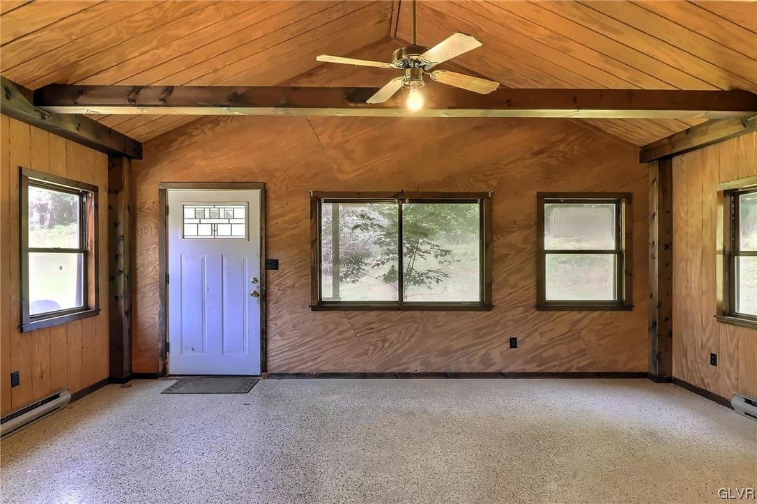 122 James Lane Stroudsburg, PA 18360 - Photo 45 of 50 an empty room with windows