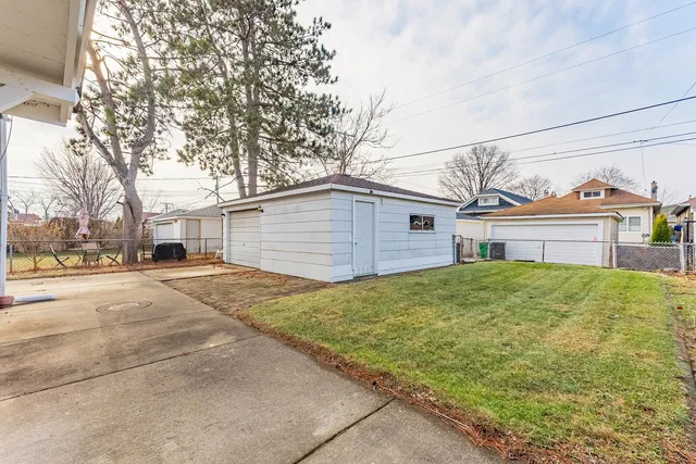 $439,999 | 1630 Highland Avenue, Berwyn, IL 60402