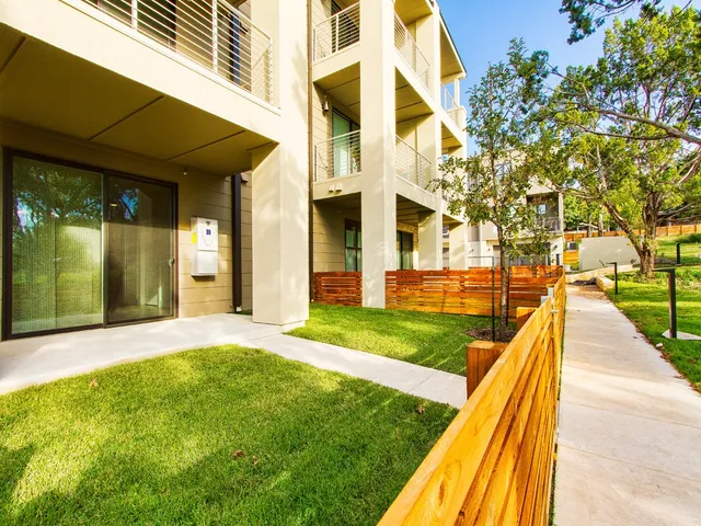 $415,000 | 2804 Treble Lane, Unit 902, Austin, TX 78704