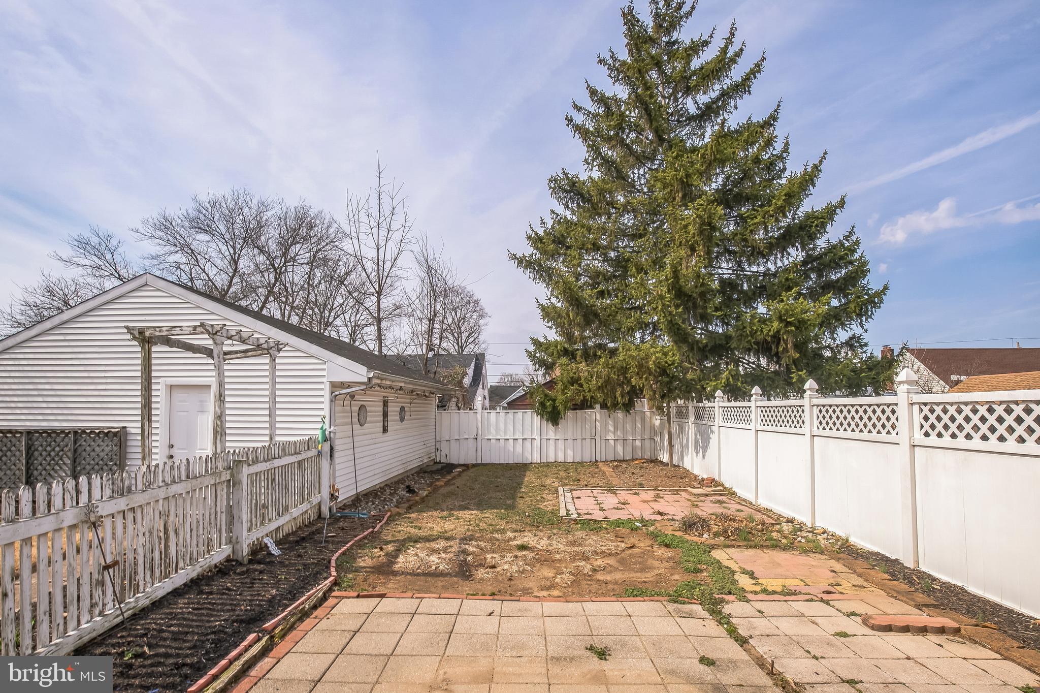 89 Reed Avenue Hamilton, NJ 08610 - Photo 26 of 30 a view of a backyard