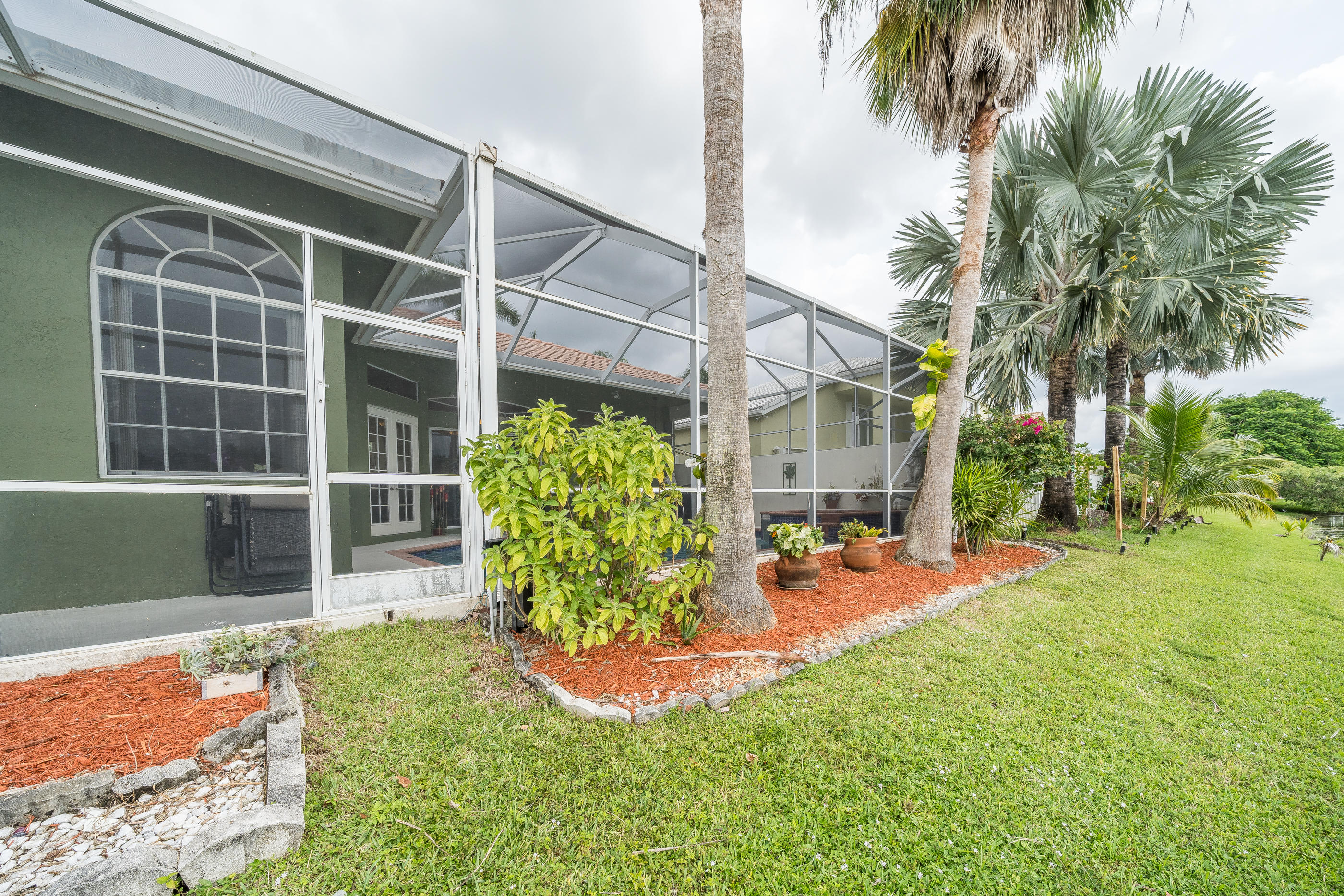 10870 Haydn Drive Boca Raton, FL 33498 - Photo 40 of 49 Back of Home