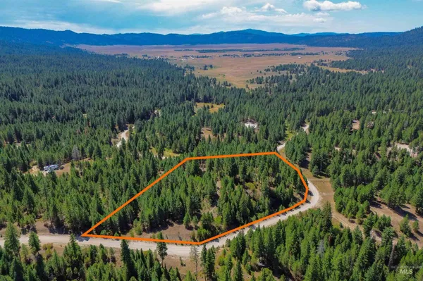 $234,900 | 47 Coit Drive, Cascade, ID 83611