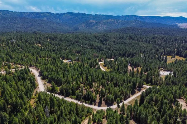 $234,900 | 47 Coit Drive, Cascade, ID 83611