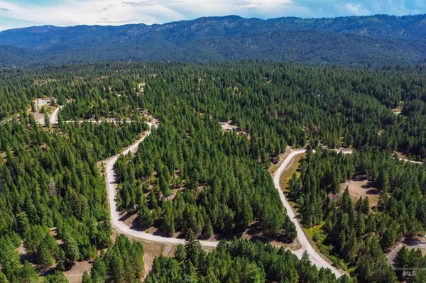 $234,900 | 47 Coit Drive, Cascade, ID 83611