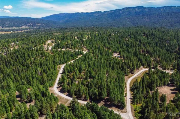 $234,900 | 47 Coit Drive, Cascade, ID 83611